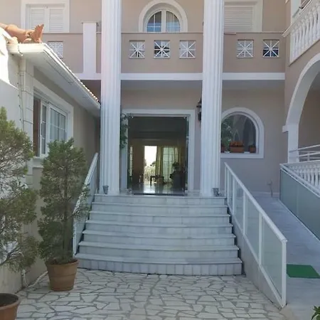 Ξενοδοχείο Daisy 2*